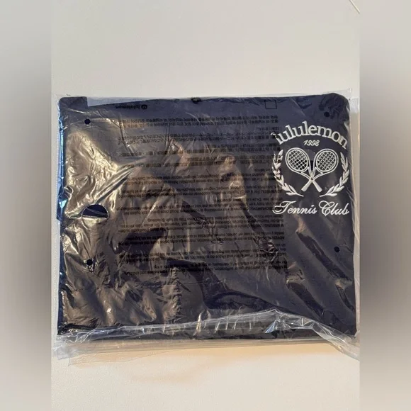 Lululemon Layered Long-Sleeve T-Shirt *Tennis Club
True Navy / White - Picture 6 of 9